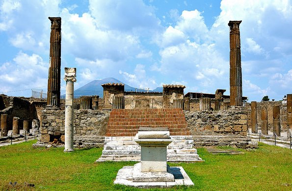 Храм аполлона в греции фото